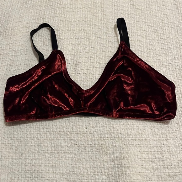 Colsie Other - Colsie red velour bralette. Size xl.